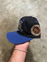 Load image into Gallery viewer, Vintage Tampa Bay Lightning Starter Fitted Hat (7 1/8)
