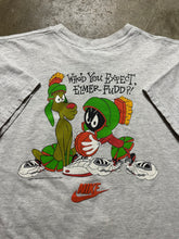 Load image into Gallery viewer, Vintage 1993 Nike Jordan x Looney Tunes Scream Team Tee (Large)
