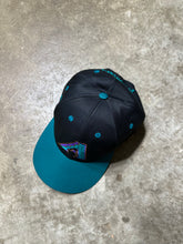 Load image into Gallery viewer, Vintage Arizona Diamondbacks MLB 90s SnapBack Hat
