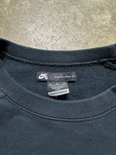 Load image into Gallery viewer, Nike SB Black Utility Pocket Sweatshirt (Large)
