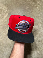 Load image into Gallery viewer, Vintage 1998 NCAA College Baseball World Series SnapBack Hat
