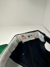 Load image into Gallery viewer, Vintage New York Yankees New Era 1990s Snapback Hat
