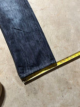 Load image into Gallery viewer, Vintage Y2K Southpole Denim Jeans (36)
