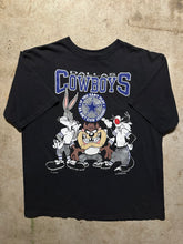 Load image into Gallery viewer, Vintage Dallas Cowboys Looney Tunes Foghorn Leghorn 1990s T-Shirt (XL)
