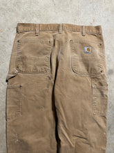 Load image into Gallery viewer, Vintage Tan Carhartt Painted Double Knee Carpenter Pants (33x30.5)
