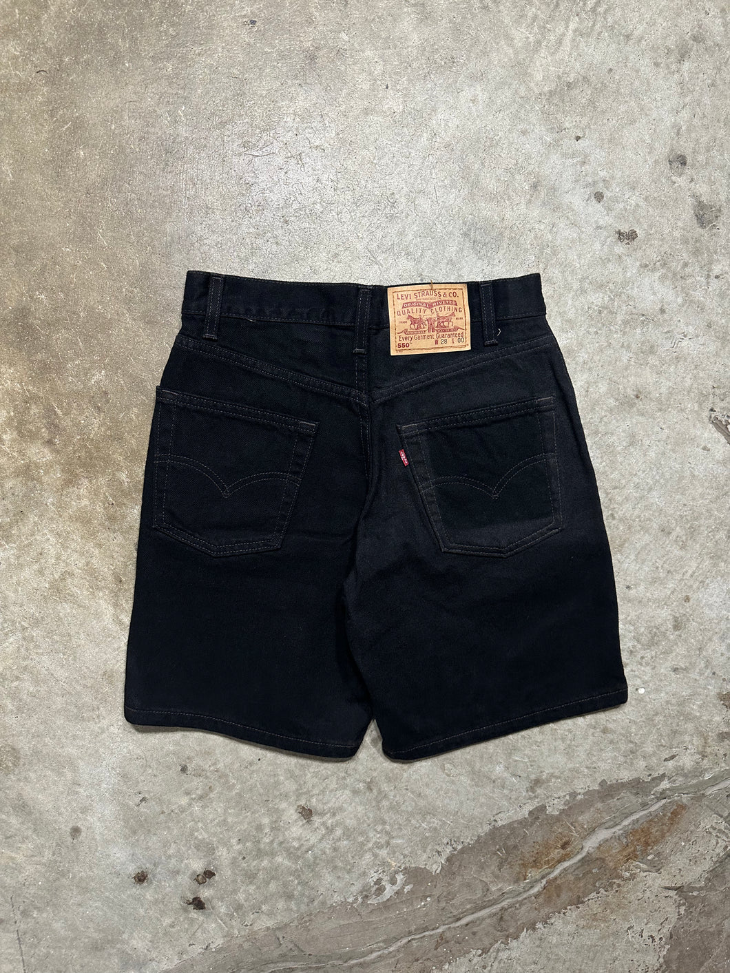 Vintage Levis 550 Black Denim Jorts (28)