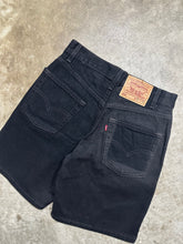 Load image into Gallery viewer, Vintage Levis 550 Black Denim Jorts (28)
