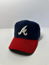 Load image into Gallery viewer, Vintage Atlanta Braves Classic 80s MLB Snapback Hat
