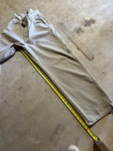 Load image into Gallery viewer, Vintage Levis Silvertab Baggy Khaki Pants (32x32)
