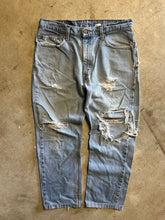 Load image into Gallery viewer, Vintage Levis 505 Red Tab Light Wash Denim Jeans (33x29)
