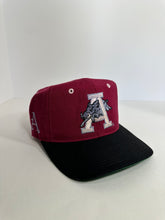 Load image into Gallery viewer, Vintage Arkansas Razorbacks Two Tone 1990s Snapback Hat
