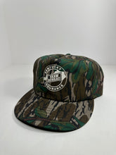 Load image into Gallery viewer, Vintage Camo 1990s Snapback Hat
