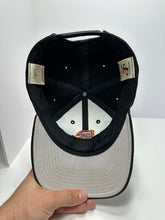 Load image into Gallery viewer, Vintage San Francisco Giants 90s Logo Athletic Snapback Hat
