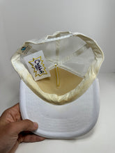 Load image into Gallery viewer, Vintage Sea World 1980s Snapback Hat
