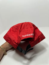 Load image into Gallery viewer, Supreme Oval Label 6-Panel Hat SS19
