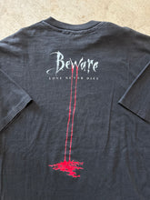 Load image into Gallery viewer, Vintage Dracula 1992 Horror Movie Graphic T-Shirt (XL)
