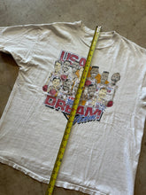 Load image into Gallery viewer, Vintage 1992 Team USA Dream Team Basketball Caricature Graphic T-Shirt (L/XL)
