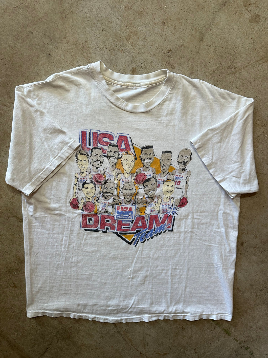 Vintage 1992 Team USA Dream Team Basketball Caricature Graphic T-Shirt (L/XL)