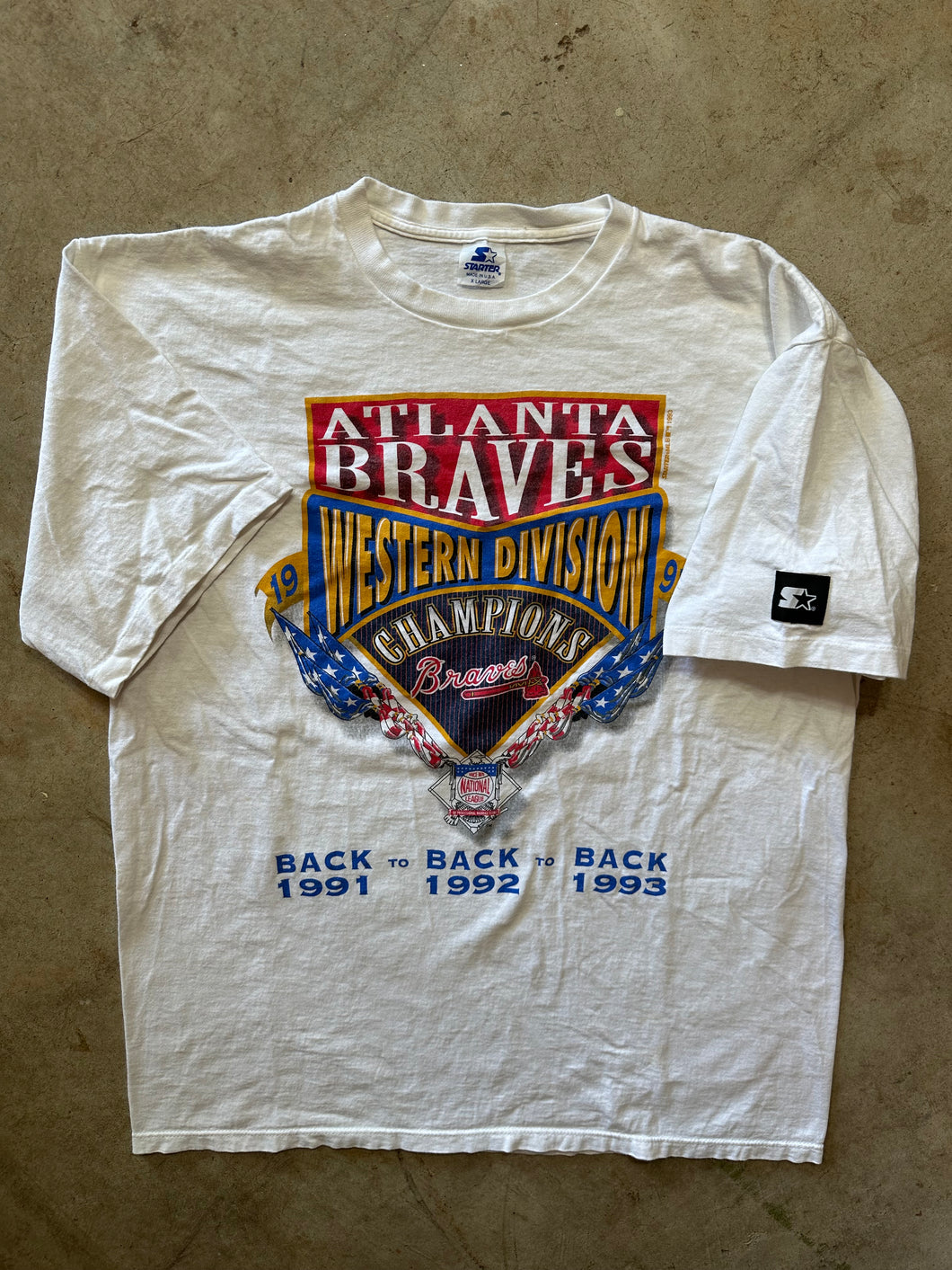 Vintage Atlanta Braves 1993 Three Time Champions Graphic T-Shirt (XL)