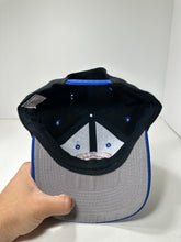 Load image into Gallery viewer, Vintage Chicago Cubs 1990s Circle Logo MLB Snapback Hat

