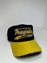 Load image into Gallery viewer, Vintage Pittsburgh Penguins Hockey Starter 1990s NHL Snapback Hat
