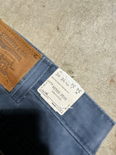 Load image into Gallery viewer, Vintage Levis 80s Blue Tab Straight Leg Pigeon Blue Jeans (34x34)
