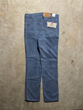 Load image into Gallery viewer, Vintage Levis 80s Blue Tab Straight Leg Pigeon Blue Jeans (34x34)
