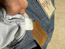 Load image into Gallery viewer, Vintage Levis 80s Blue Tab Straight Leg Pigeon Blue Jeans (34x34)
