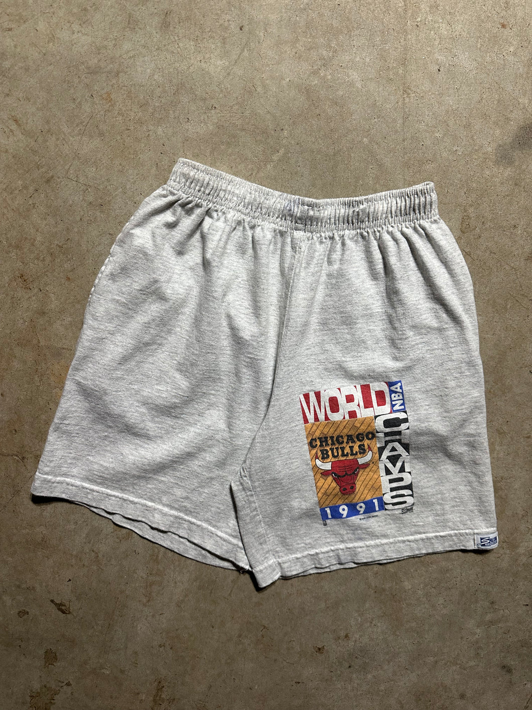 Vintage Chicago Bulls 1991 NBA Champions Sweatshorts (Small)