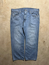 Load image into Gallery viewer, Vintage Levis 569 Straight Loose Fit Relaxed Denim Jeans (38x30)
