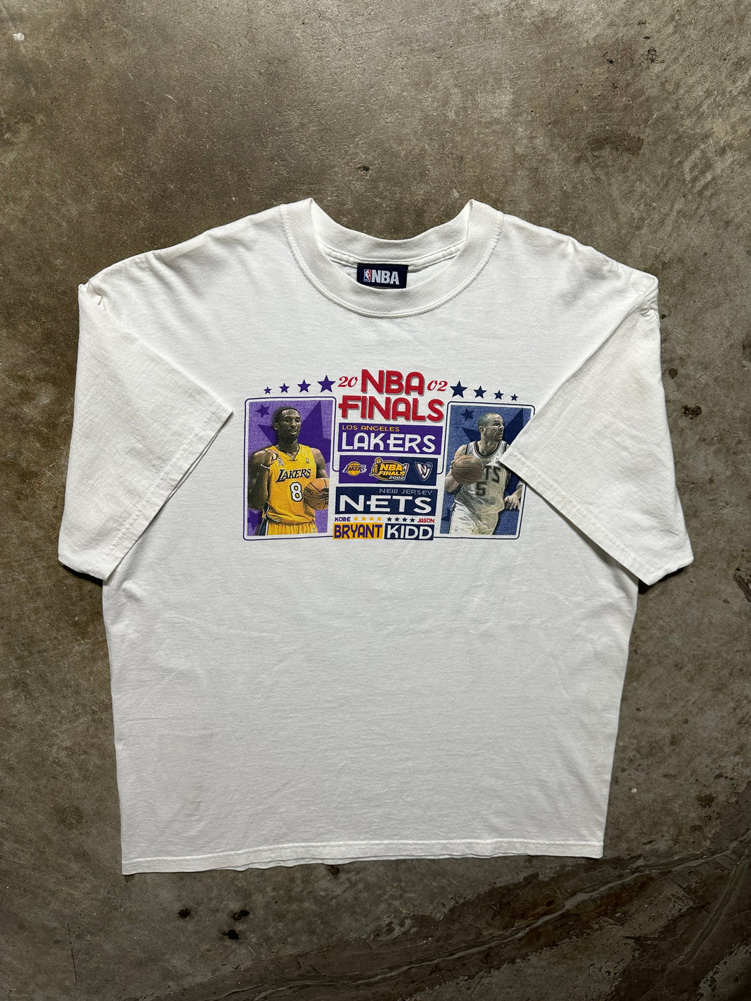 Vintage 2002 NBA Finals Lakers Nets Kobe vs Kidd Tee (XL)