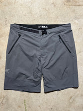 Load image into Gallery viewer, Arcteryx Gamma LT 10&quot; Hiking Shorts Gray (Size 36)
