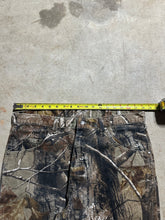 Load image into Gallery viewer, Vintage Wrangler Pro Gear Realtree Camo Pants (36x30)
