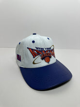 Load image into Gallery viewer, Vintage New York Knicks Leather NBA 1990s Snapback Hat
