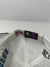 Load image into Gallery viewer, Vintage Carolina Panthers NFL 90s Starter Snapback Hat
