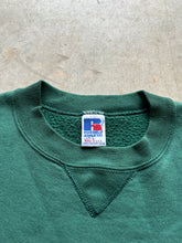 Load image into Gallery viewer, Vintage Russell Athletic 1990s Green Essential Sweatshirt (Large)
