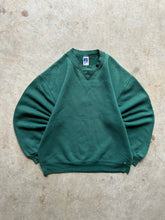 Load image into Gallery viewer, Vintage Russell Athletic 1990s Green Essential Sweatshirt (Large)
