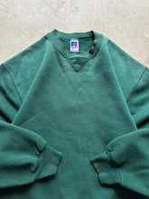 Load image into Gallery viewer, Vintage Russell Athletic 1990s Green Essential Sweatshirt (Large)
