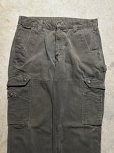 Load image into Gallery viewer, Carhartt Double Knee Cargo Carpenter Pants (34x33)
