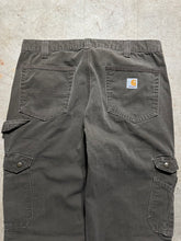 Load image into Gallery viewer, Carhartt Double Knee Cargo Carpenter Pants (34x33)
