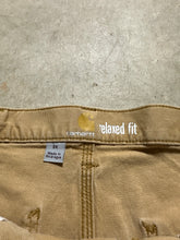 Load image into Gallery viewer, Y2K Carhartt Tan Relaxed Fit Shorts (34)

