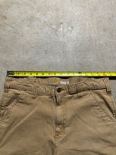 Load image into Gallery viewer, Y2K Carhartt Tan Relaxed Fit Shorts (34)
