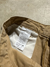 Load image into Gallery viewer, Y2K Carhartt Tan Relaxed Fit Shorts (34)
