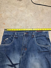 Load image into Gallery viewer, Vintage Phat Farm Baggy Denim Jeans (36x32)
