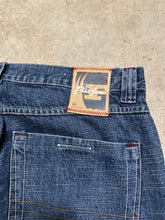 Load image into Gallery viewer, Vintage Phat Farm Baggy Denim Jeans (36x32)

