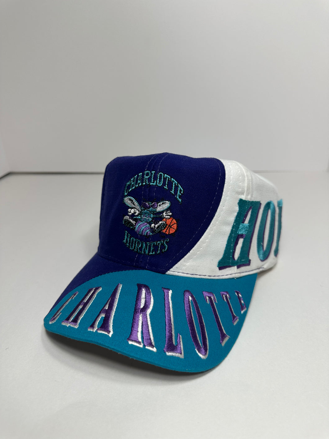 Vintage Charlotte Hornets Drew Pearson Swirl 1990s Snapback Hat