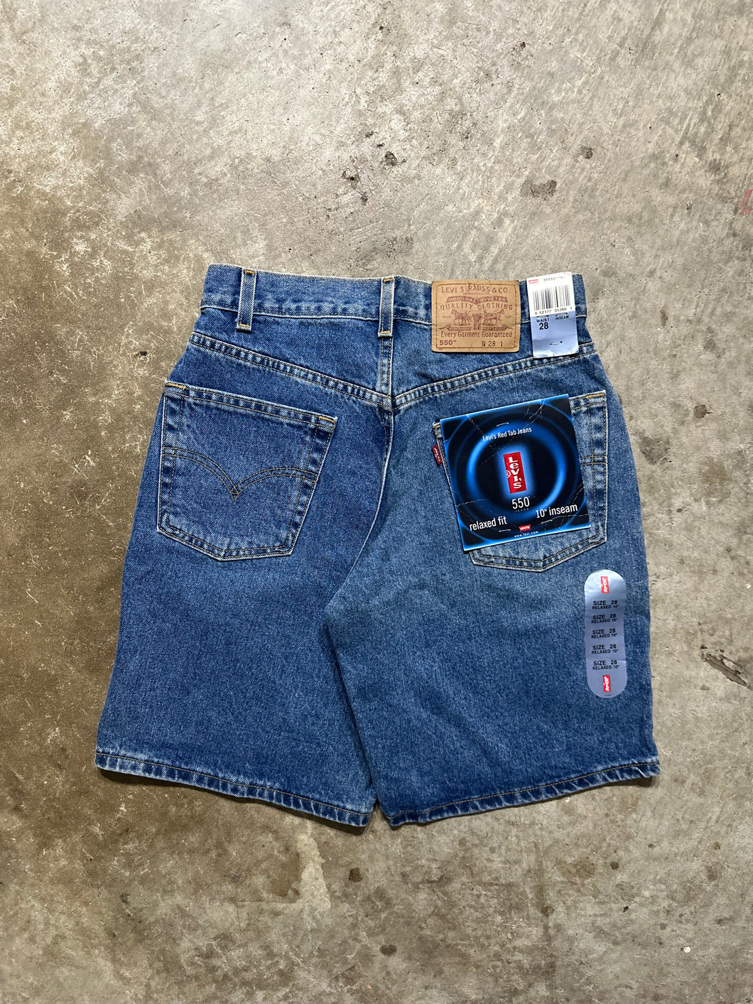 Vintage Levis 550 Light Wash Denim Jorts (28)