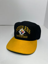 Load image into Gallery viewer, Vintage Pittsburgh Steelers 1990s NFL Snapback Hat
