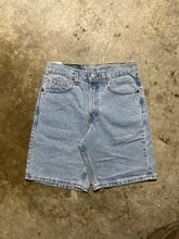 Load image into Gallery viewer, Vintage Levis 550 Light Stonewash Denim Jorts (29)
