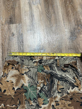 Load image into Gallery viewer, Vintage Walls Woodland Advantage Camo Pants (35x32)
